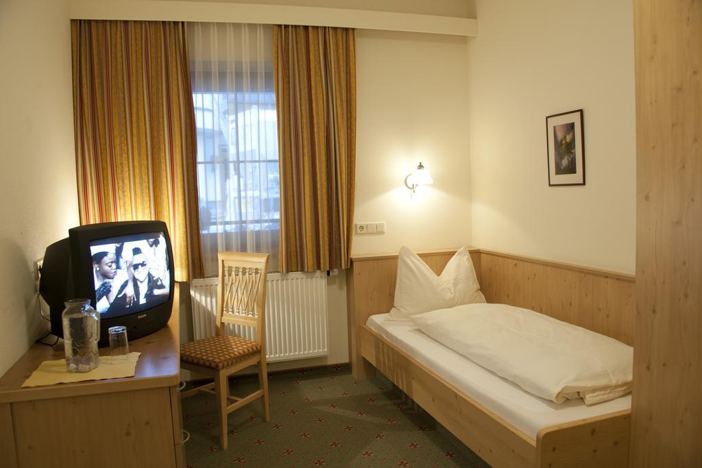 Hotel Garni Forelle Tux Cameră foto